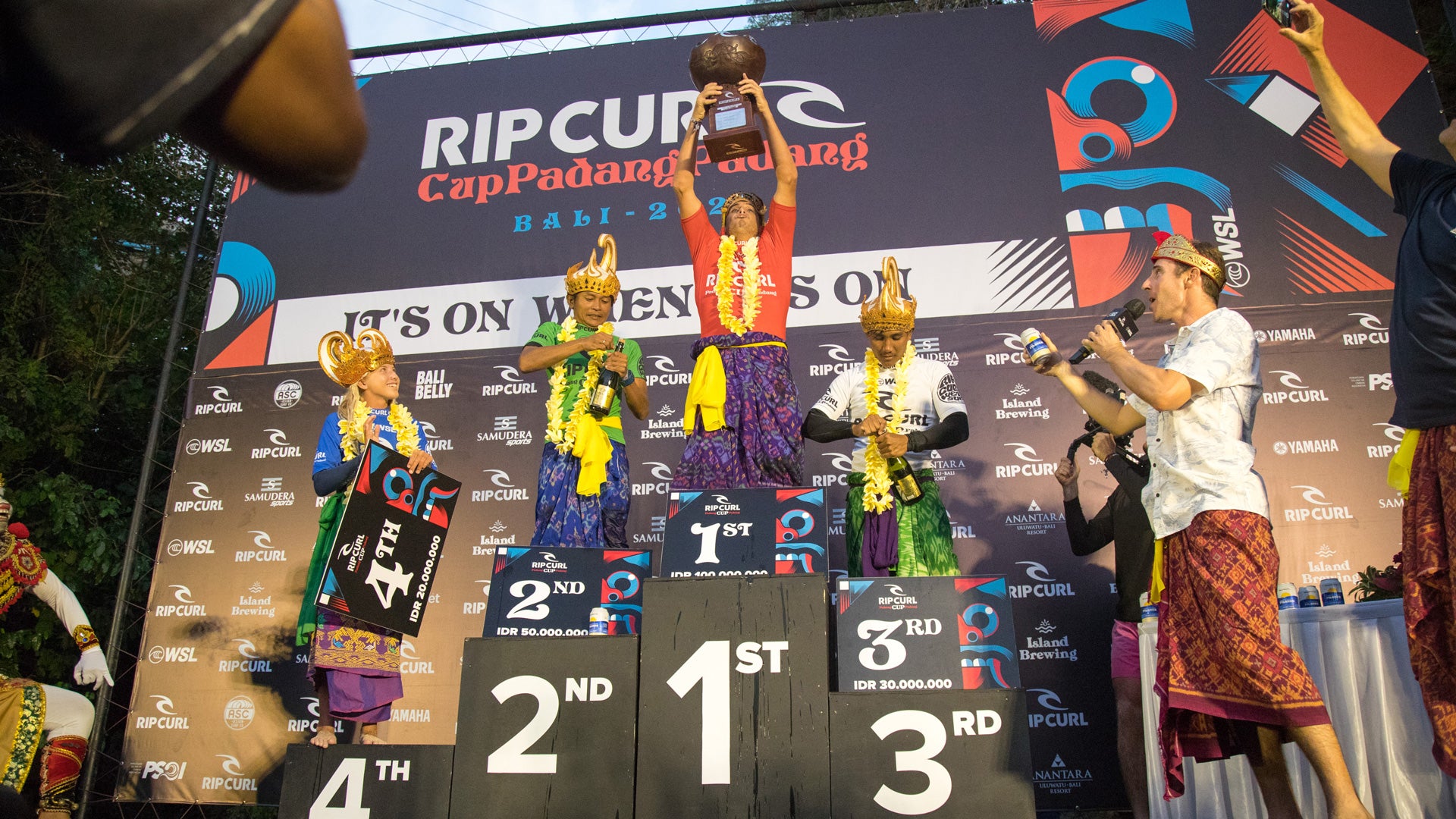 Clay Marzo Rides Perfect 10-Point Wave To Victory At 2022 Rip Curl Cup Padang Padang