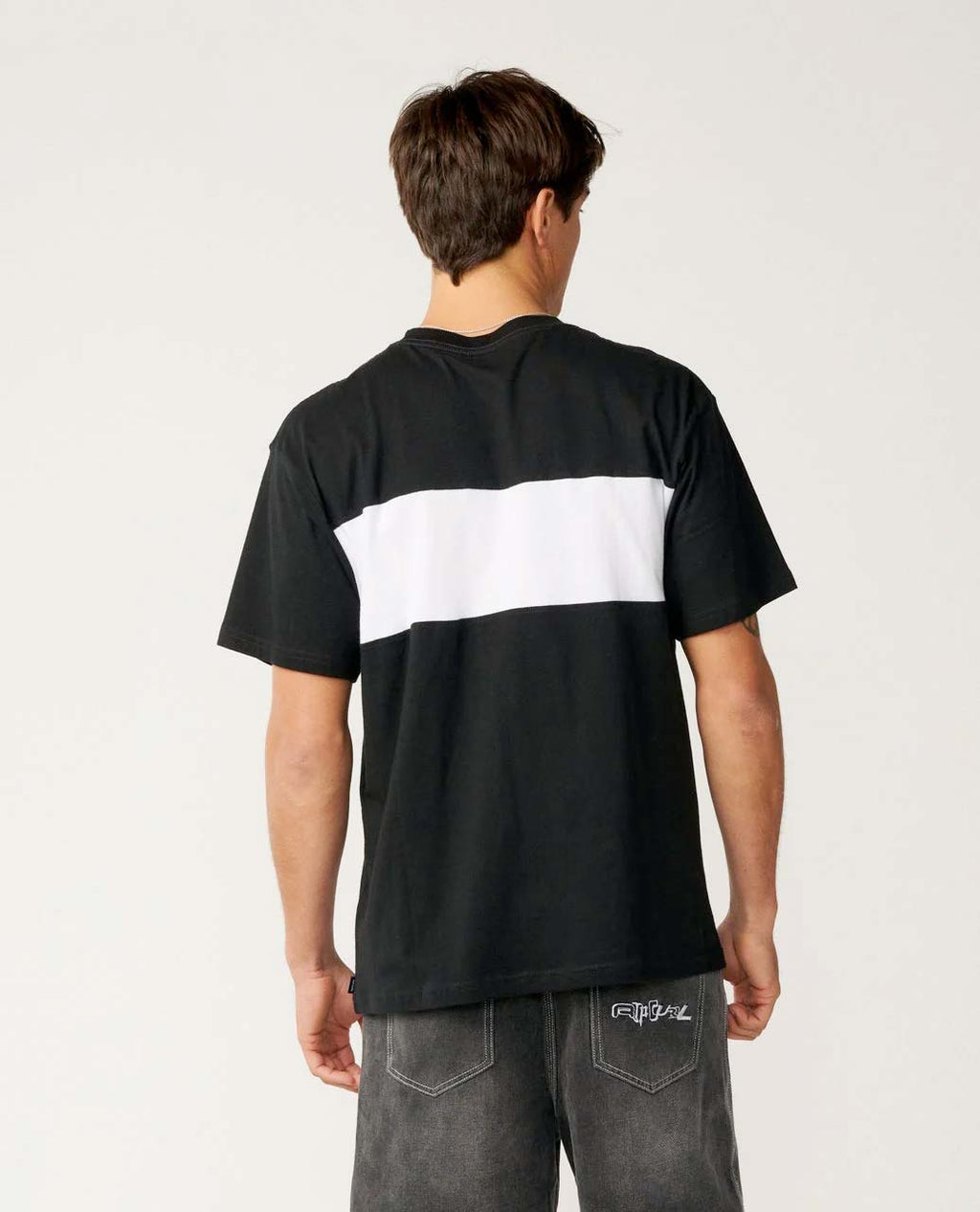 Undertow Tee - Black/White